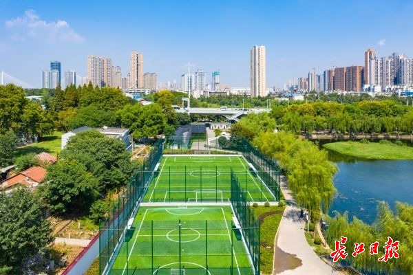 武汉新建足球场地,武汉东西湖区免费足球场