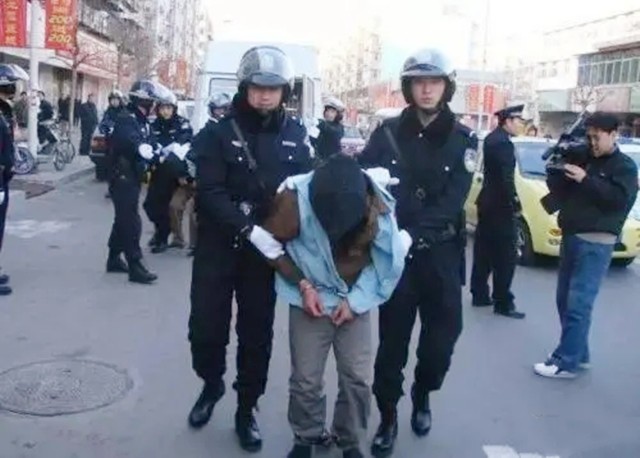 中国打击黑社会历史,几几年开始打击黑社会