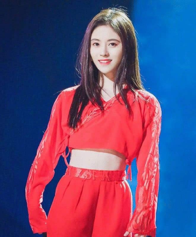 鞠婧祎卷发怎样用卷发棒卷,鞠婧祎从活泼变文静