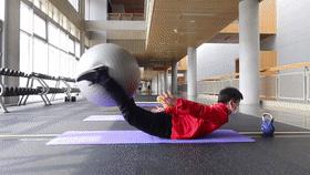 居家该如何锻炼教练来支招,居家健身公认最有效的训练方法