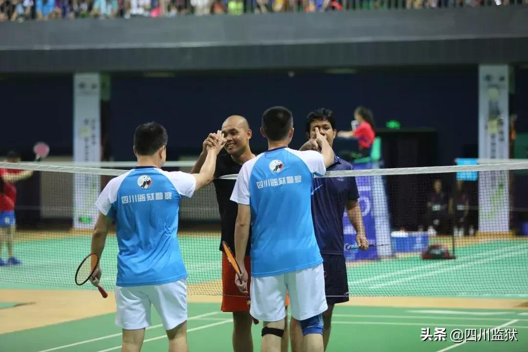 世警会|友谊第一，今天我们都是阿sir的球迷！