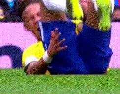 足球梅罗之争,梅罗之争两方球迷谁赢了