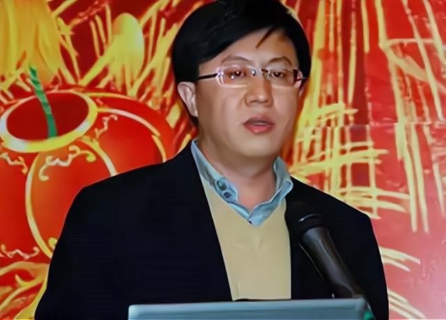 老板在伦敦醉死，金融巨头迅速垮台，留下700亿债务，至今没解决