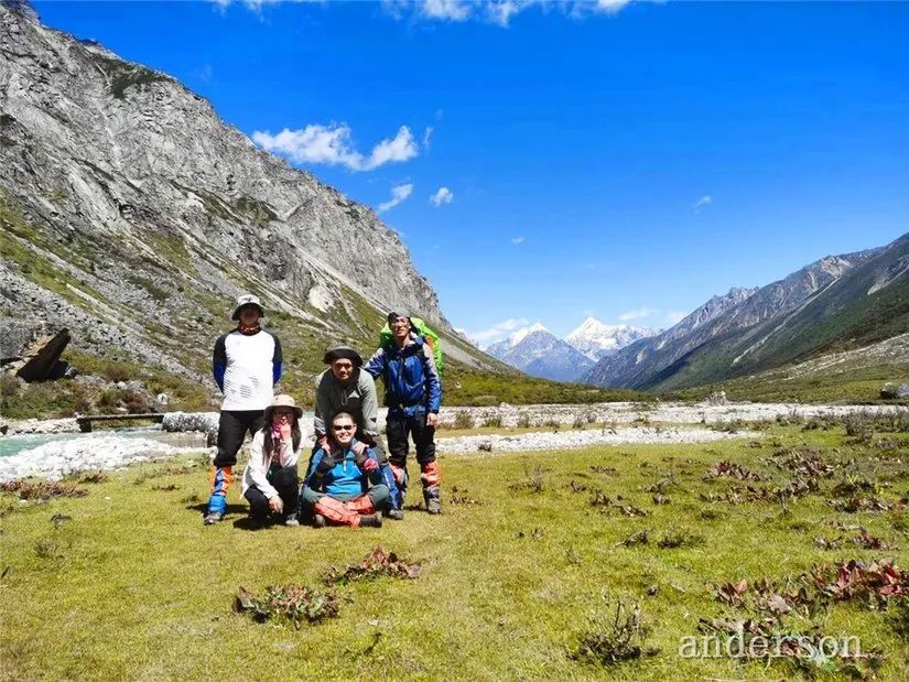 陪着贡嘎过仲秋，深夜听到女生的尖叫（上）