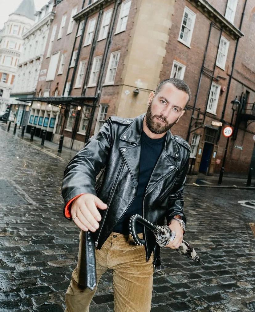 英国男士穿搭高级感,英伦雅痞风穿搭男士