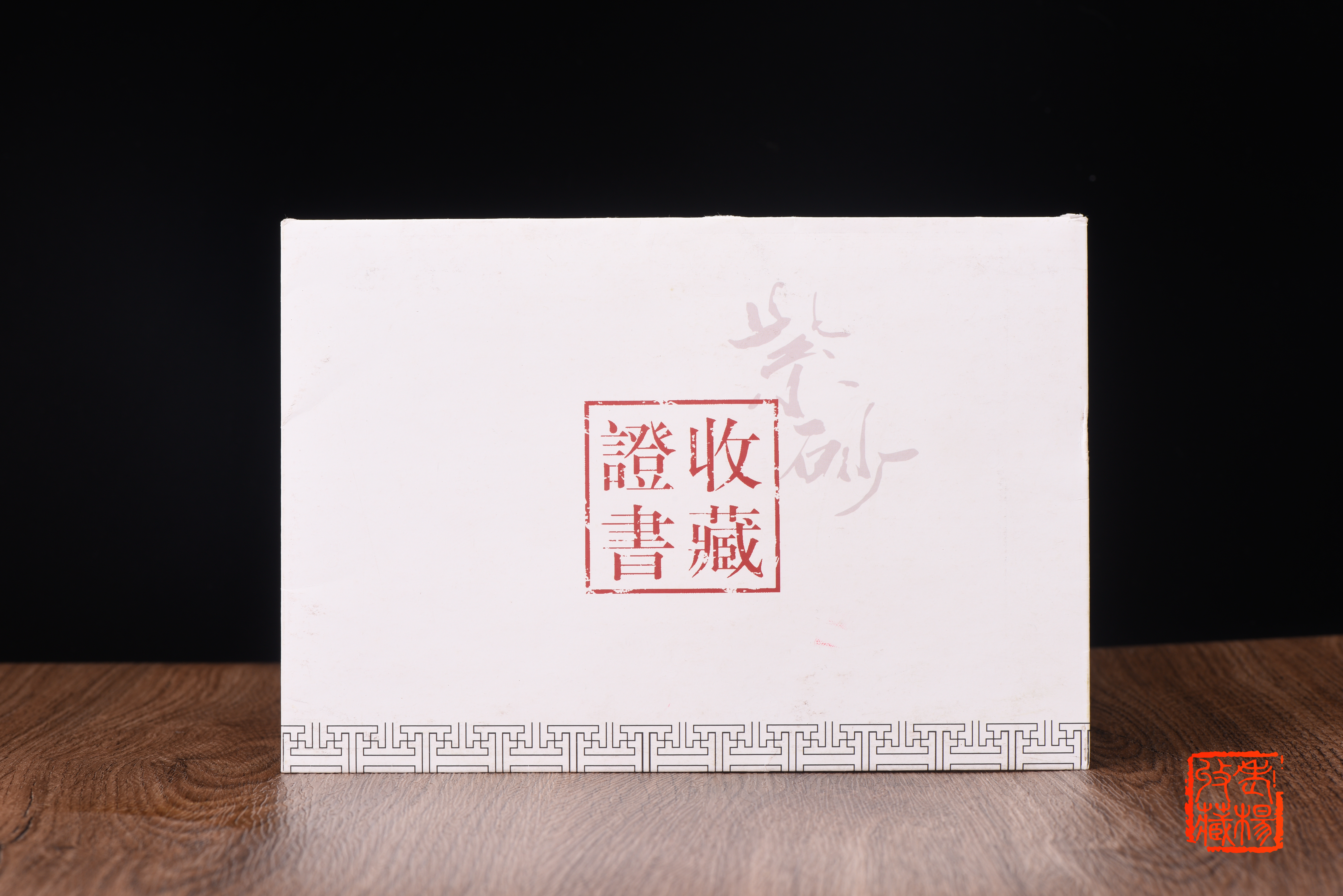 紫砂壶描金方壶,紫砂壶艺术感