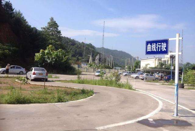 科目二考试技巧方向盘怎么打,考科目二的技巧如何打方向盘