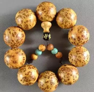 玛瑙手串十大灵性手串排名,木质手串排名黑檀手串