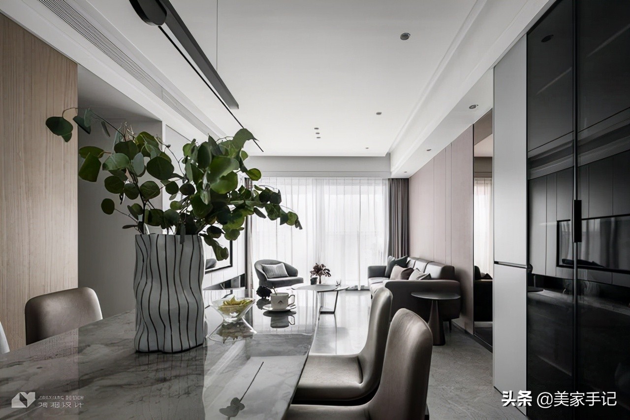 深圳夫妇123㎡的家，坚持电视柜打满柜子，效果不是一般的大气