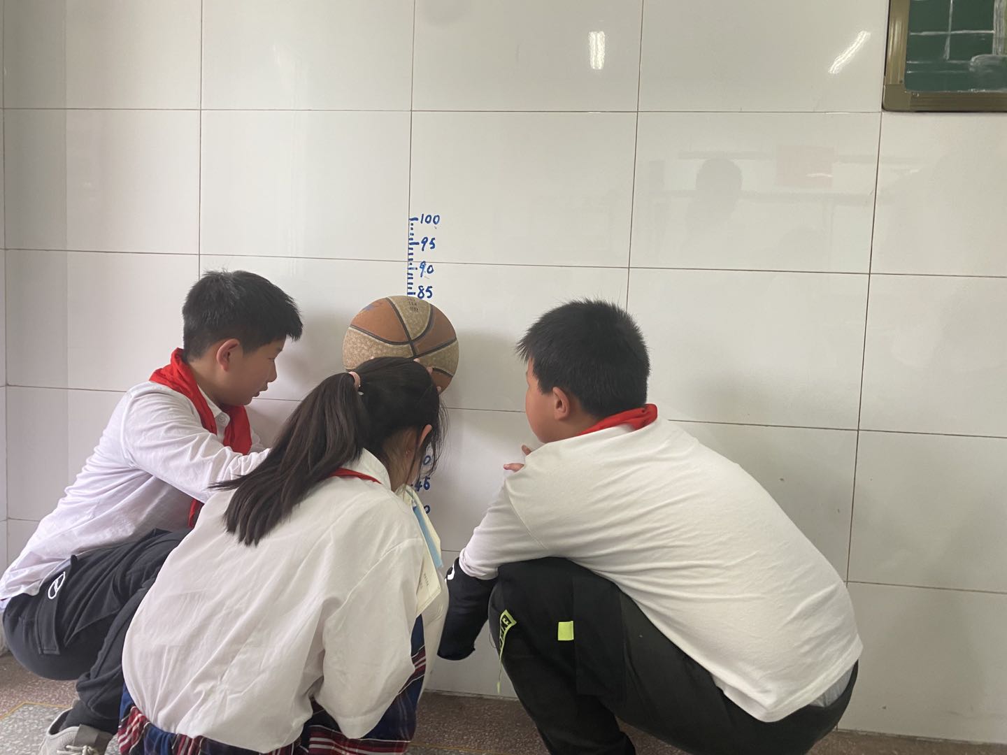 球的反弹多高合适,球落地反弹是什么力