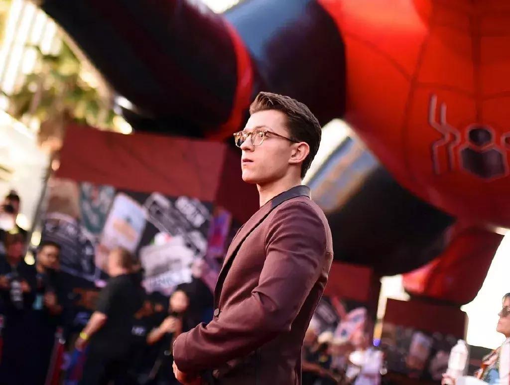 蜘蛛精vs蜘蛛侠，谁的吐丝方式更遵守基本法？