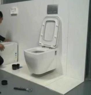 马桶不要随便移位！50岁老师傅良心忠告，要移也得这么做