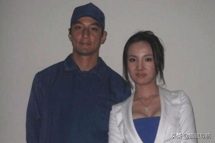 干露露为什么突然凉了？曾与大咖关系亲近，如今发文：孤枕难眠