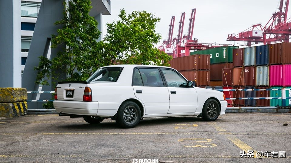 丰田皇冠出租车多美卡,丰田皇冠老款出租车