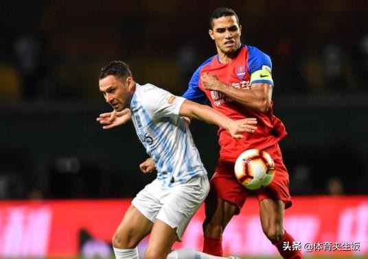 一场2-4逆转让中超黑马无缘前4！广州富力排名上升，附中超排名