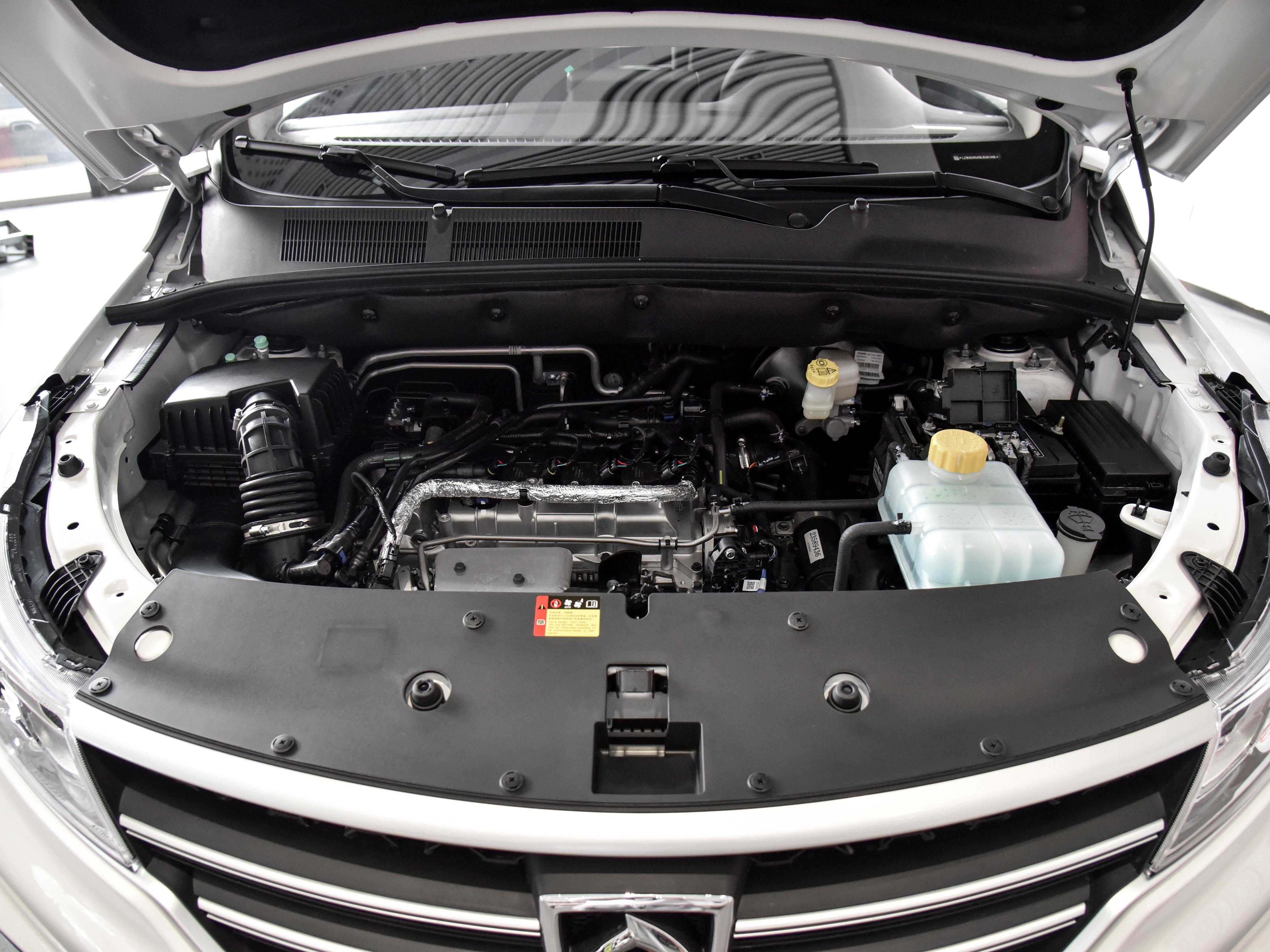 7座mpv推荐8-15万油耗低,宝骏730自动1.5t油耗多少钱一公里