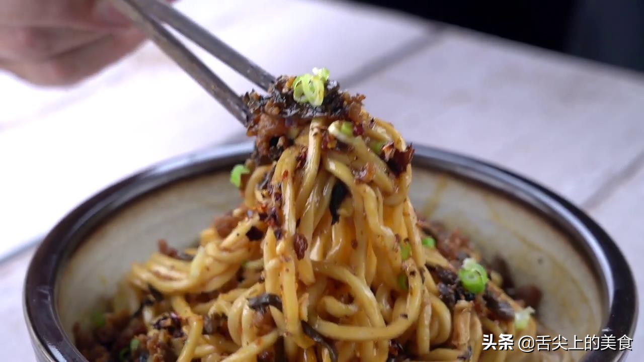 四川担担面最正宗的做法,正宗四川担担面的做法