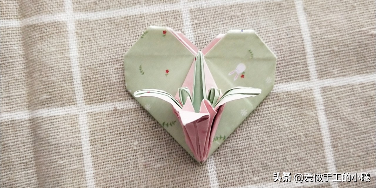 一束花朵手工折纸百合,百合折纸花朵折法图解