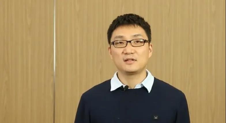 上海首富黄峥身价多少亿,国内第三首富黄峥