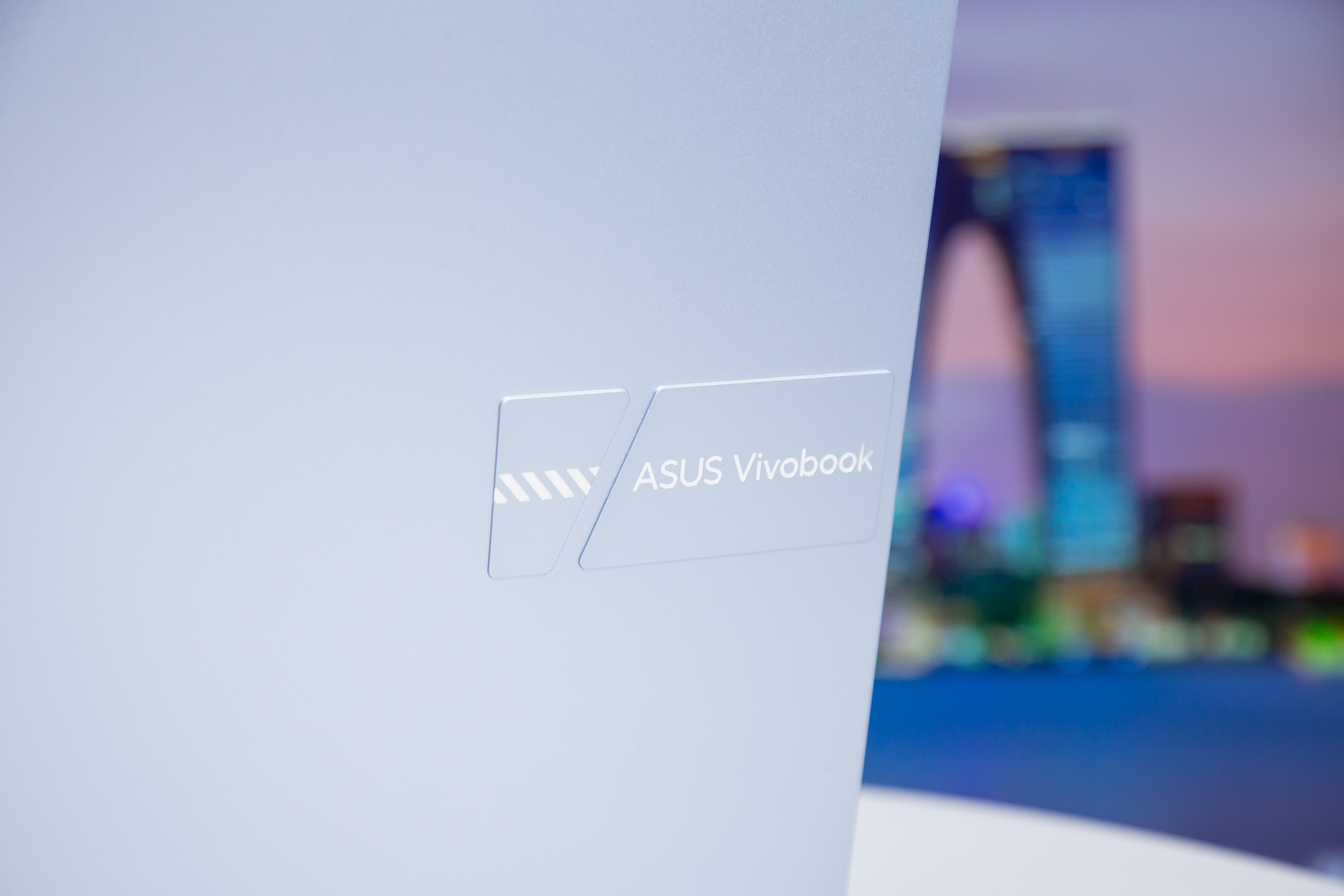 华硕oled屏幕笔记本测评,华硕值得入手的大屏幕笔记本