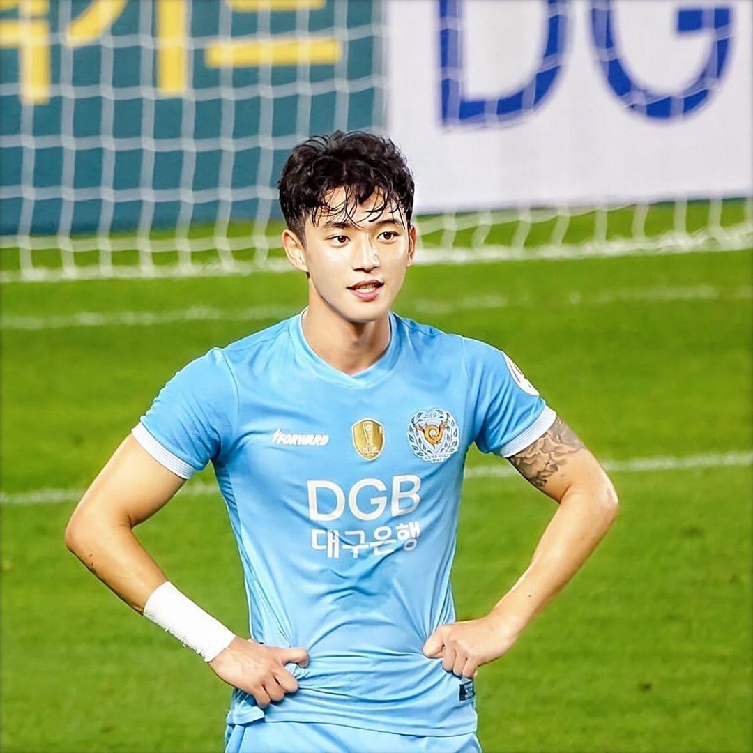 男主是运动员的偶像剧,偶像剧男主有多帅