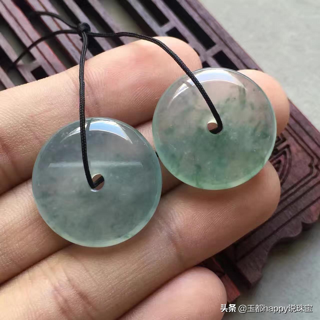 女子拿玉去鉴宝专家说是假的,女子拿金钗去鉴宝视频专家打脸