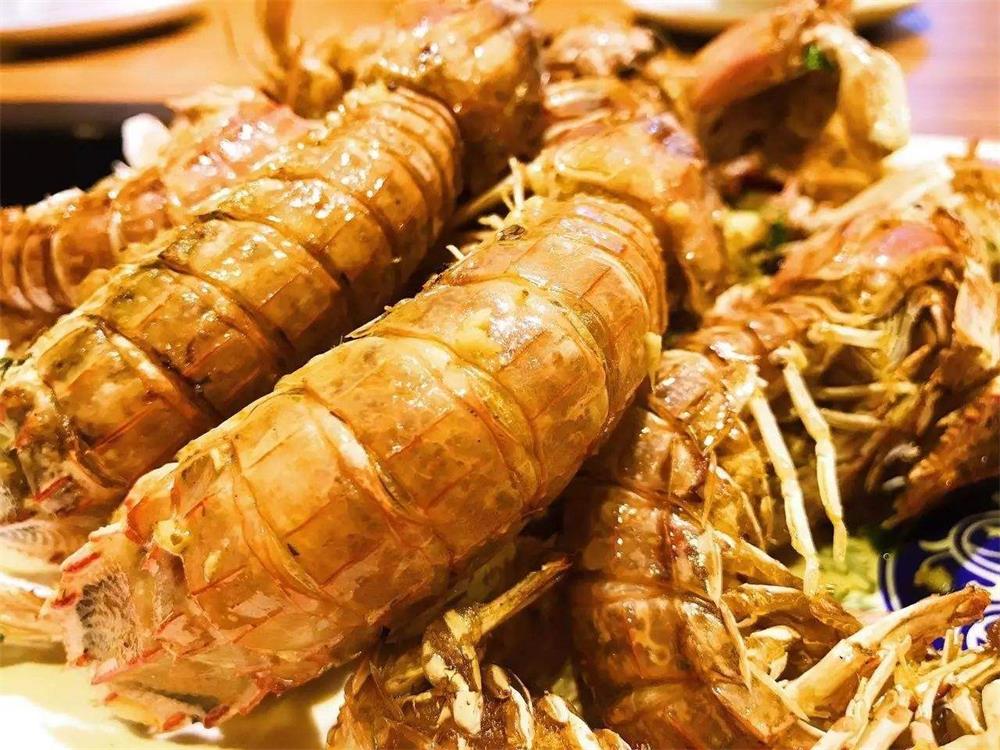 椒盐皮皮虾用的什么牌子的椒盐好,椒盐皮皮虾的椒盐是白的还是红的