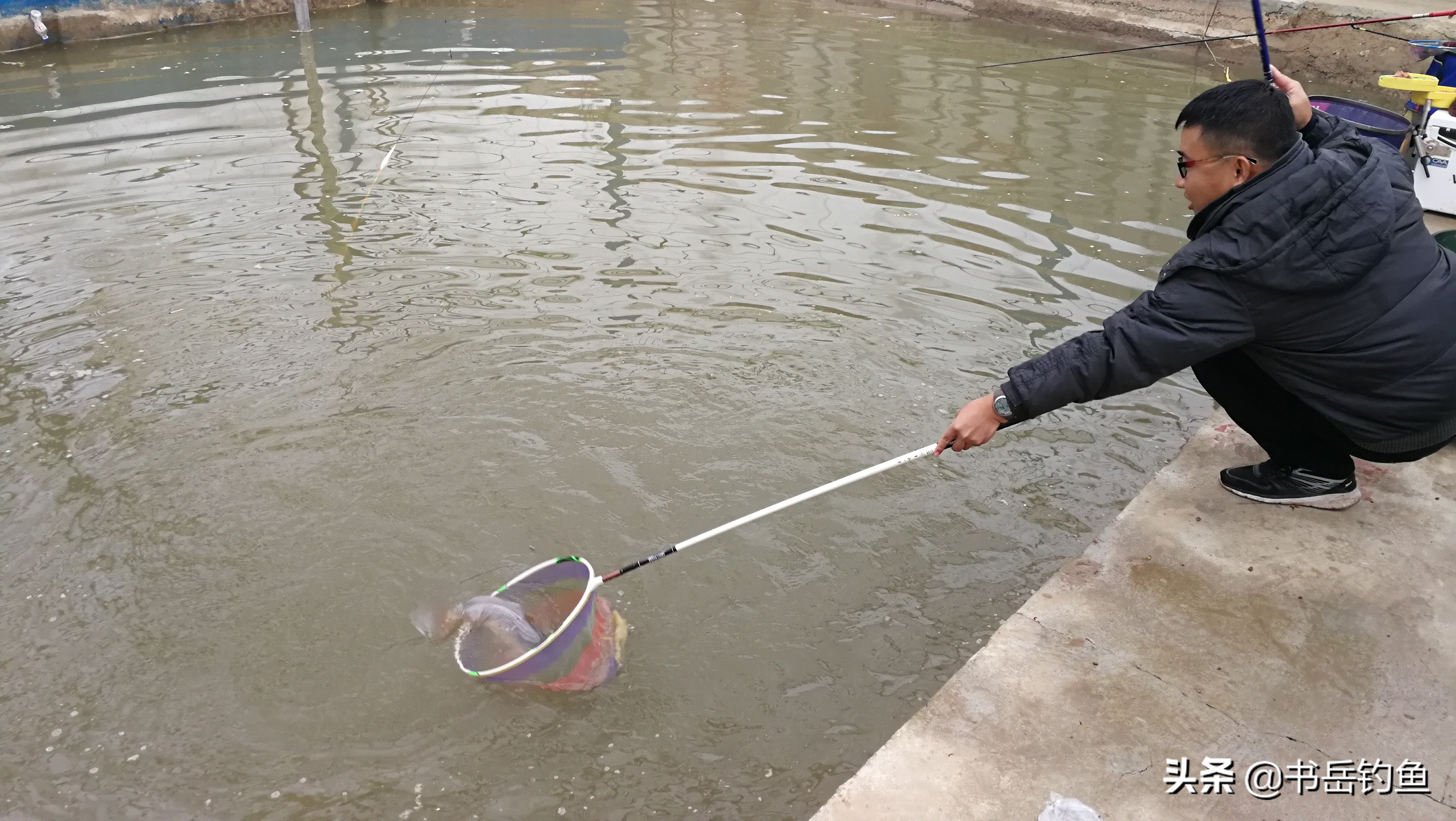可真是长见识了！钓鱼小药的水太深了，稍不留心捏脚的费用就没了