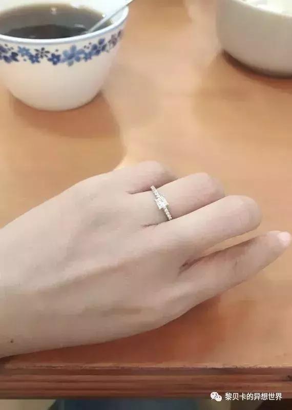 这些东西买的时候肉痛却天天用，她们说值了