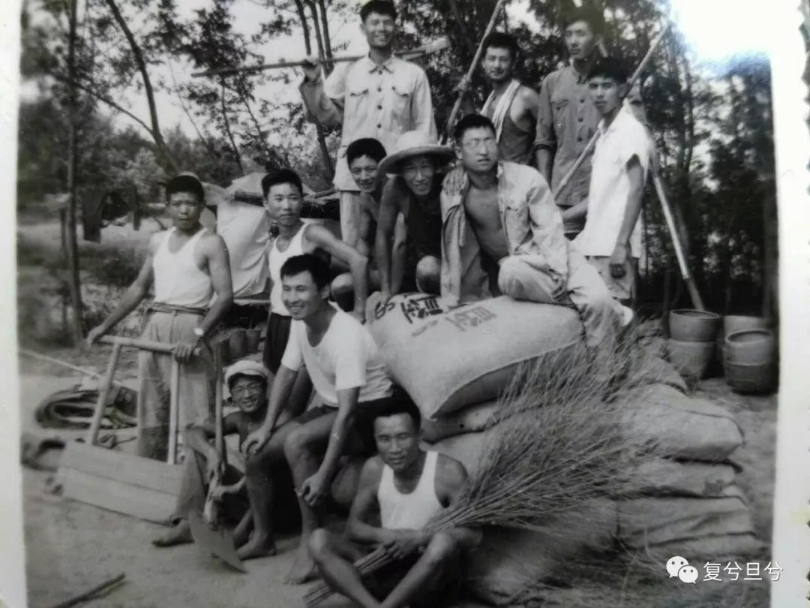熊吉平:难忘五十年前我和大学生们的沉湖军垦岁月