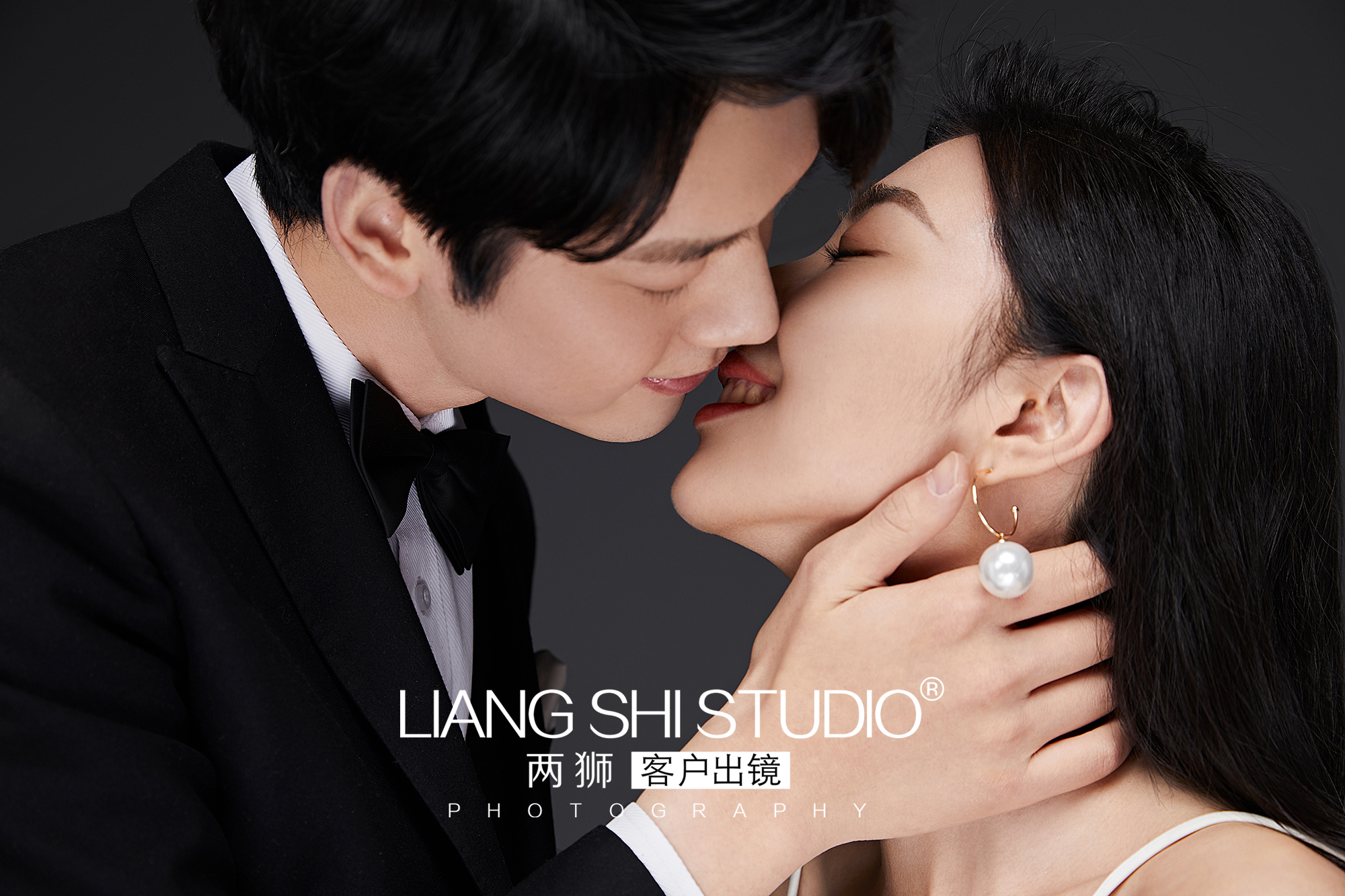 一家四口拍婚纱照风格今年最流行,结婚要拍的四种婚纱照风格