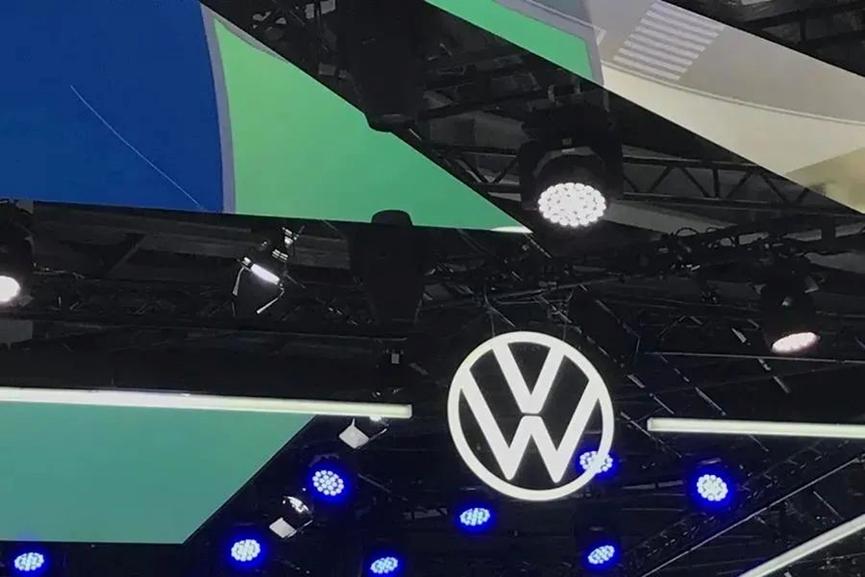 特斯拉市值对比比亚迪汽车,特斯拉和比亚迪市值股价