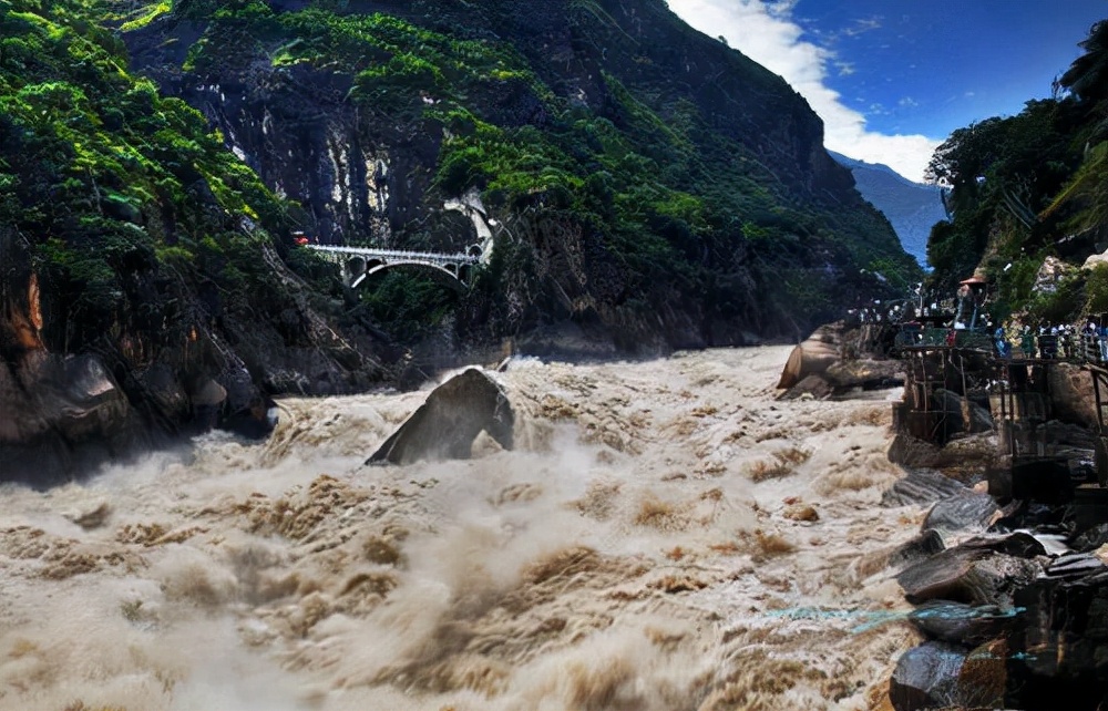 最深的峡谷虎跳峡,中国最深的峡谷云南虎跳峡