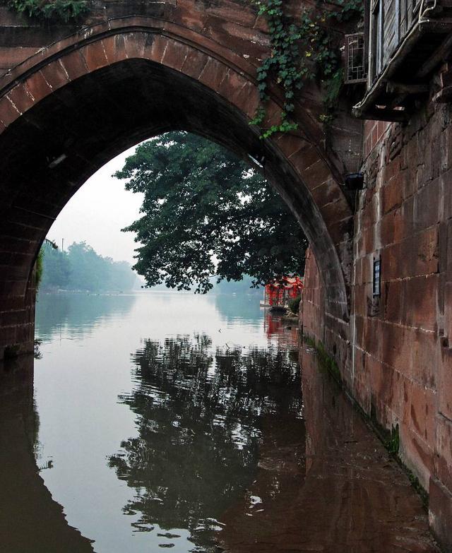 成都怎样去青城山都江堰,成都十大景点武侯祠