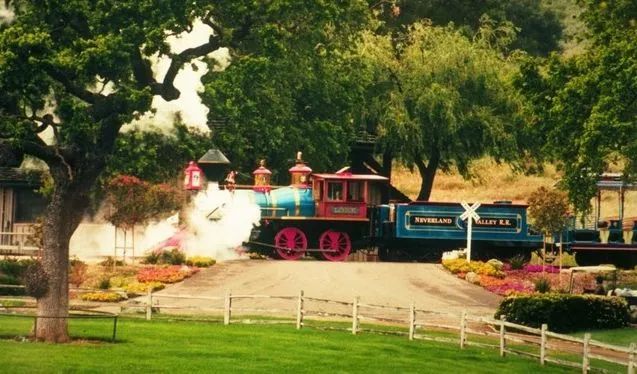 迈克尔杰克逊女儿追悼会发言,迈克尔杰克逊的第三个孩子现状