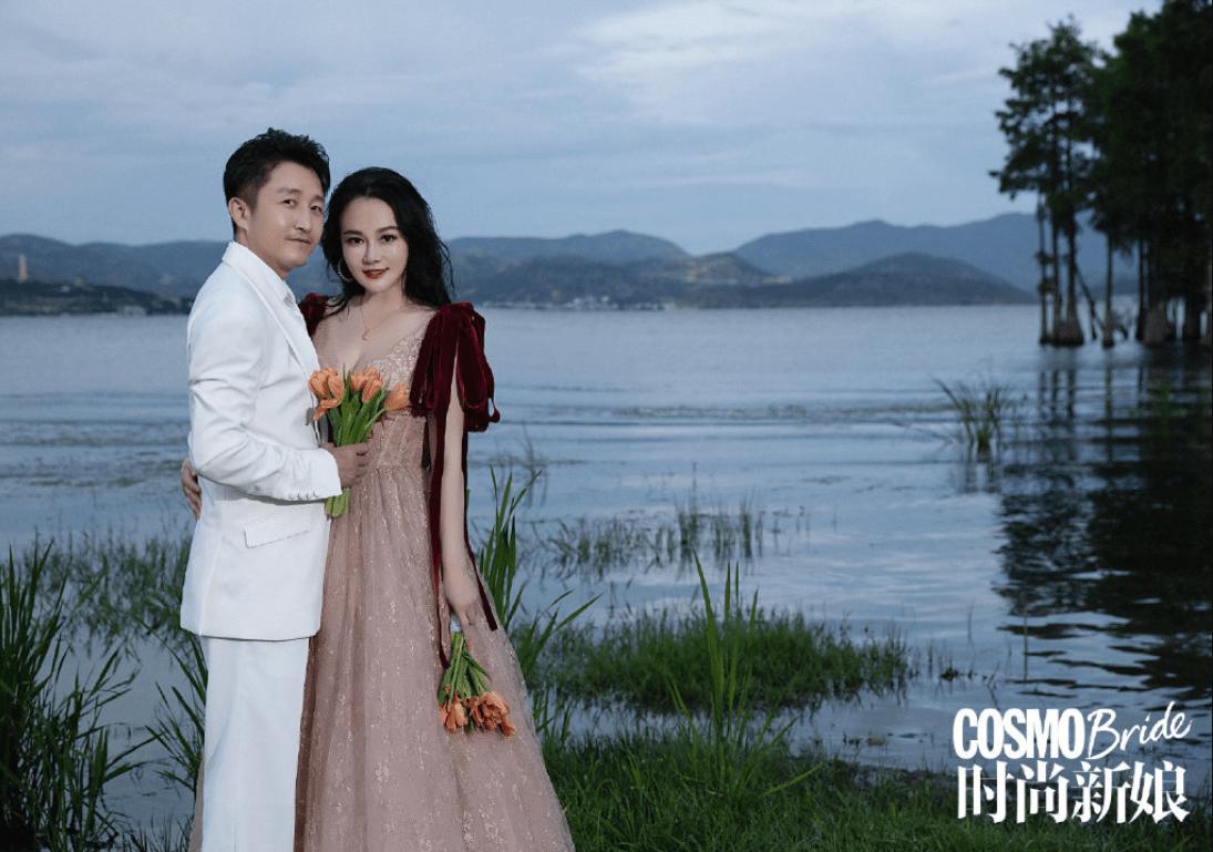 邹市明冉莹颖冬日机场照,邹市明冉莹颖恩爱瞬间