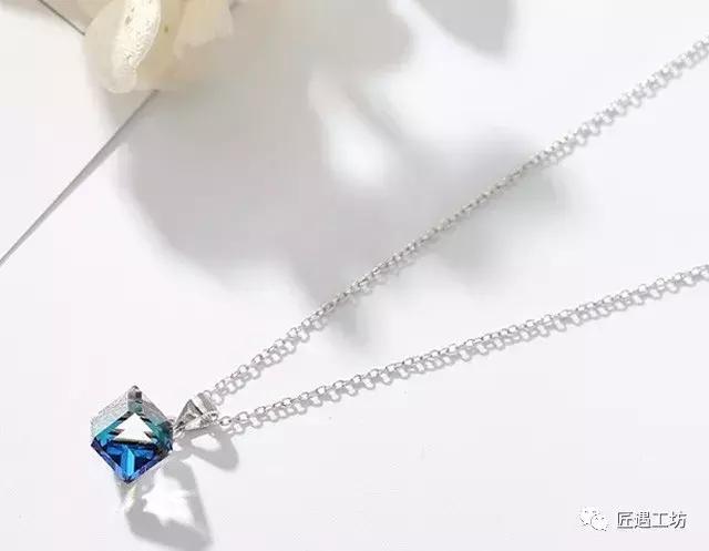 为什么纯天然水晶比较便宜,人造水晶和天然水晶哪个硬度大