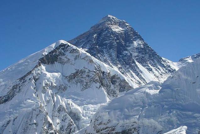 现在珠峰是8848还是8844,珠峰大本营是8848还是8844