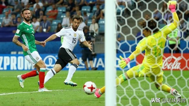 犯过错，受过伤，这位联合会杯冠军要在那不勒斯杀出一条血路