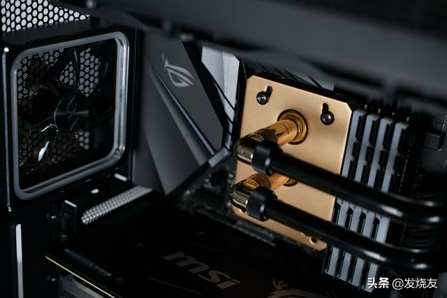 沉默是金~NZXTH700黑金电脑水冷装机秀