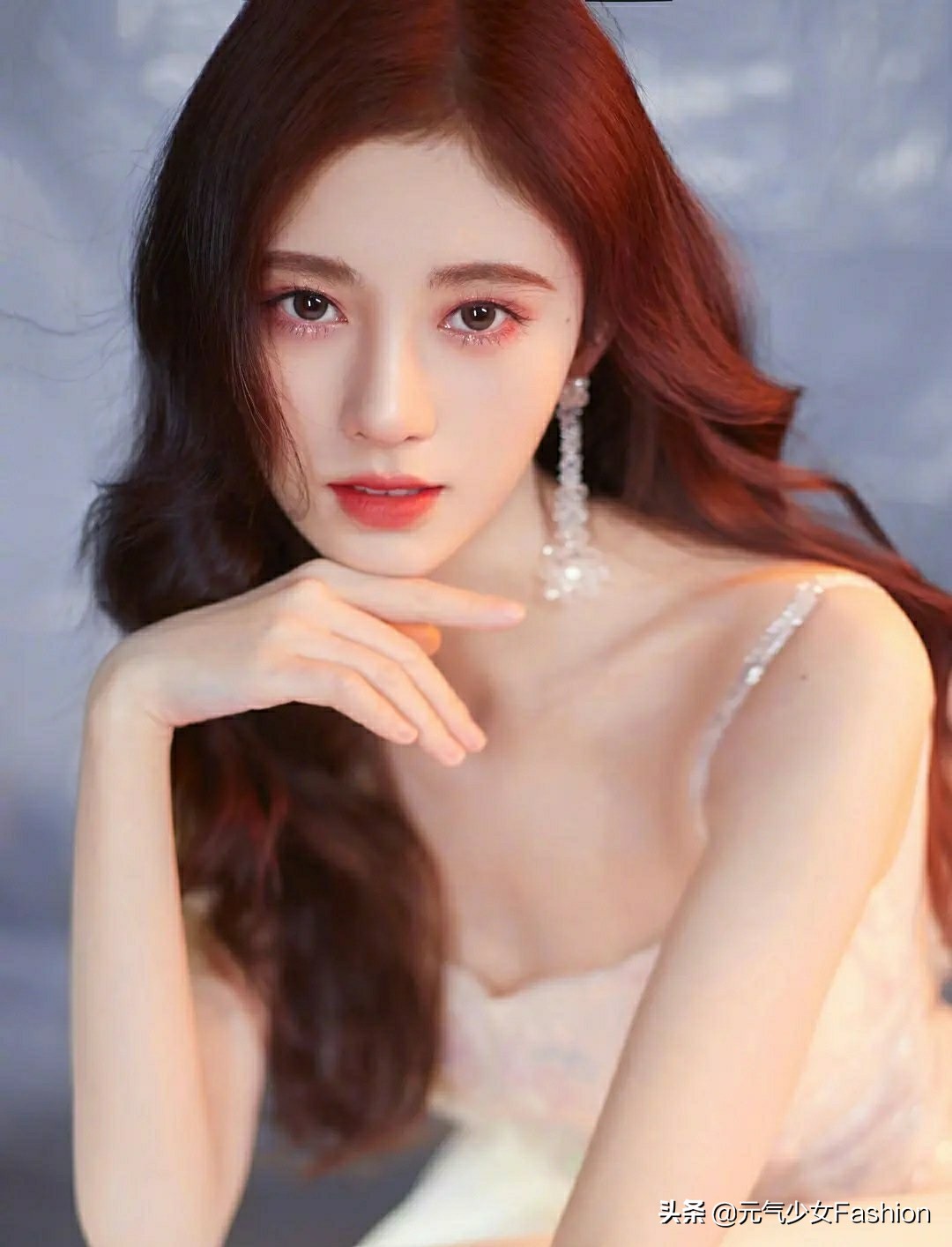 大腿毛孔粗大是什么原因导致的,鼻子和两侧毛孔粗大是什么原因