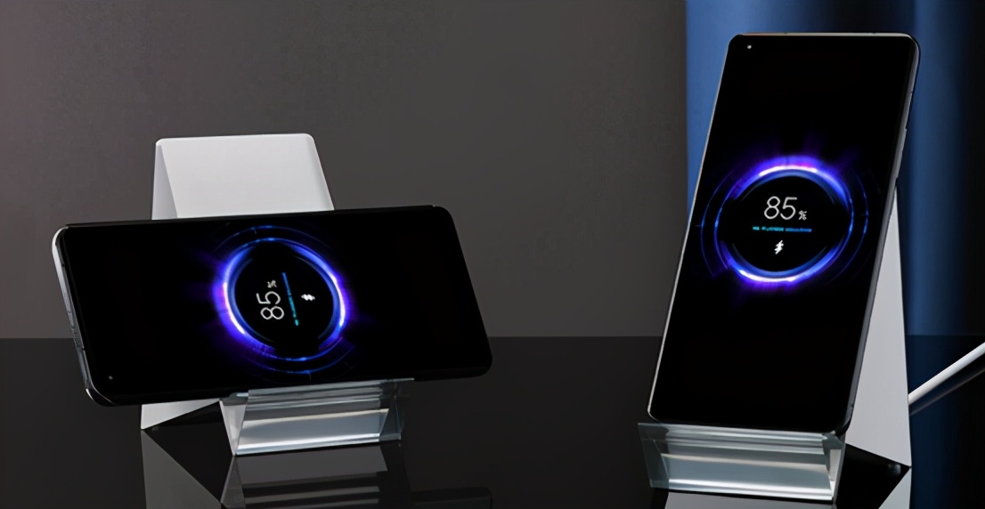 小米快充违反工信部政策！人民网点名批评小米120W无线快充技术