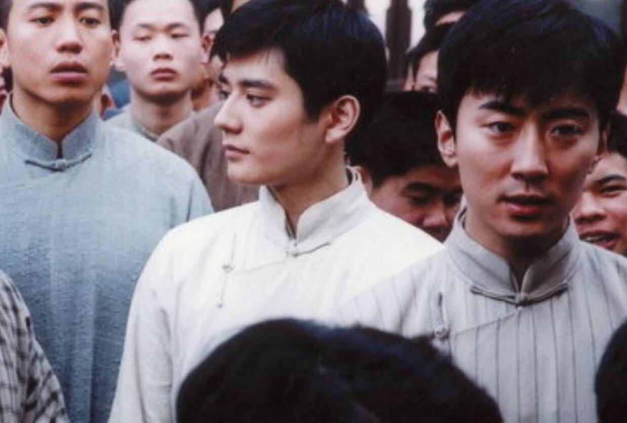 毛*东泽**生平的第三个座右铭，知道的人不多，是位革命先烈送他的诗