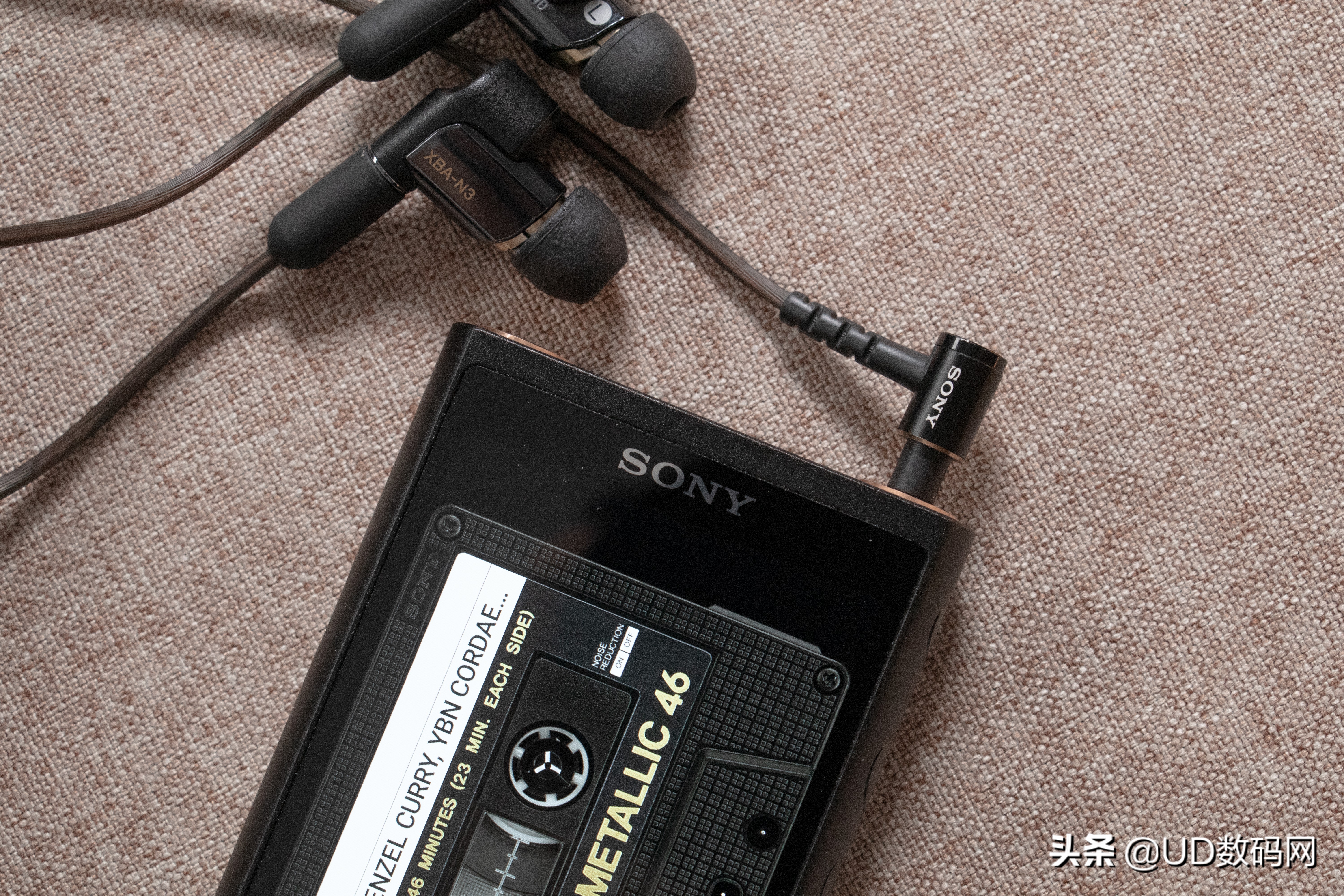 听一首好听的歌曲也是美的享用,听一首好的歌曲能让你的心情愉悦