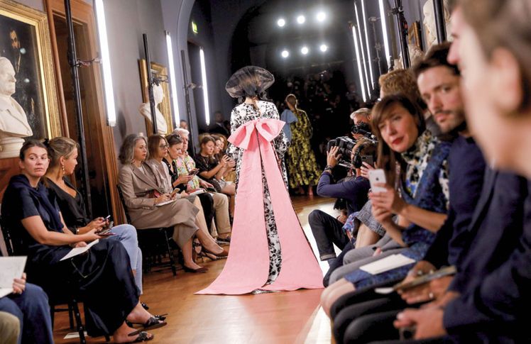 凯特王妃同款发箍,凯特王妃的美貌时尚