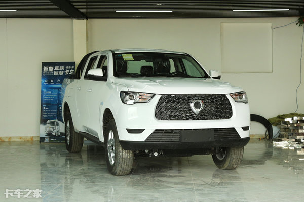 长城炮和江铃域虎9,长城炮vs长安凯程f70