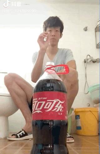 张国伟喝可乐,张国伟膝盖疼怎么办