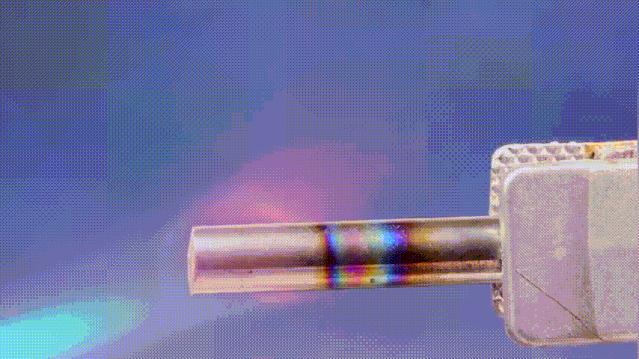 钨是世界上最耐高温的金属吗,为什么钨丝做灯丝不易熔化