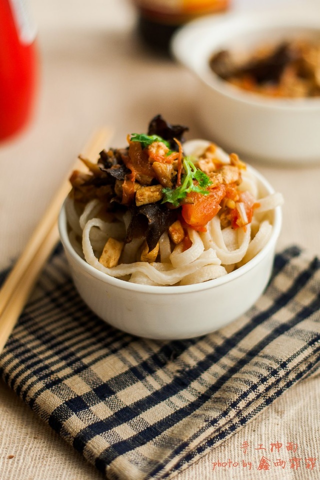 夏天太热没胃口吃什么食物好,天热面条好吃又营养的方法