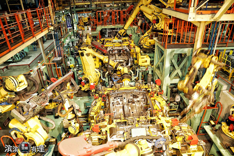 「爱车空间」东南汽车：变制造为“智造”让工厂更加机智灵敏